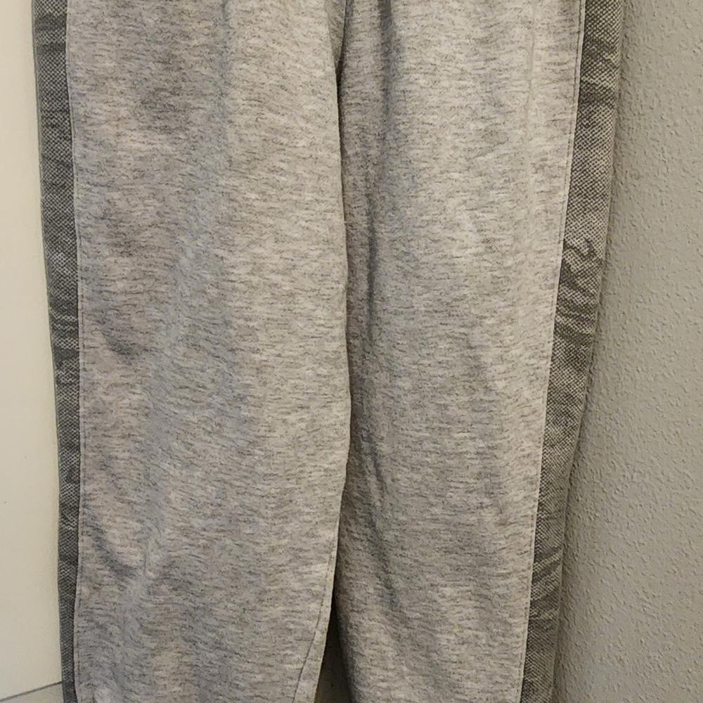Under Armour Youth Extra Large Joggers Gray
